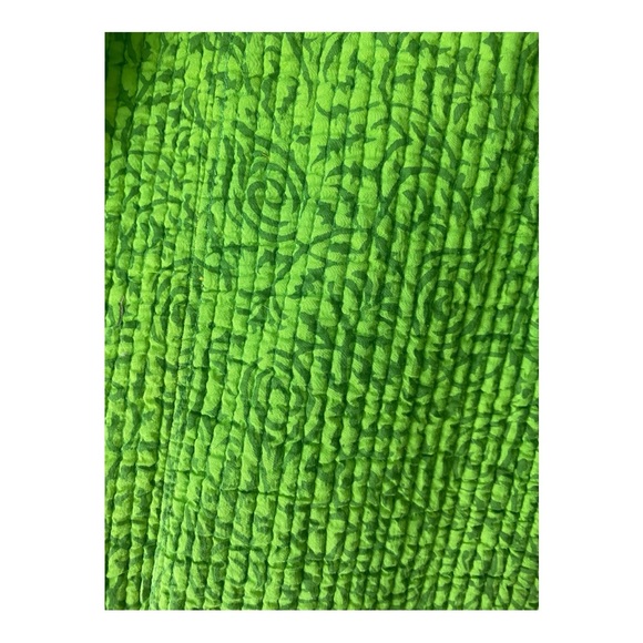 Quilted Reversible Jacket with Patch Pockets in Green and Yellow size S/M - Picture 8 of 13